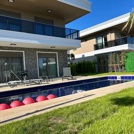 Villa Nirvana *