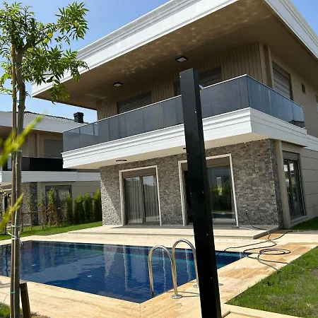 Villa Nirvana *